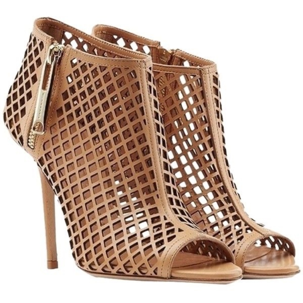 Pre-owned Burberry Barmby Beije Pumps ($150) laser cut leather shoes